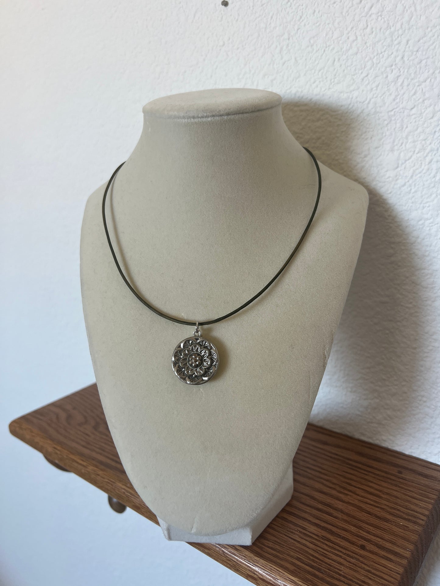 Green Cord Sunflower Button Necklace