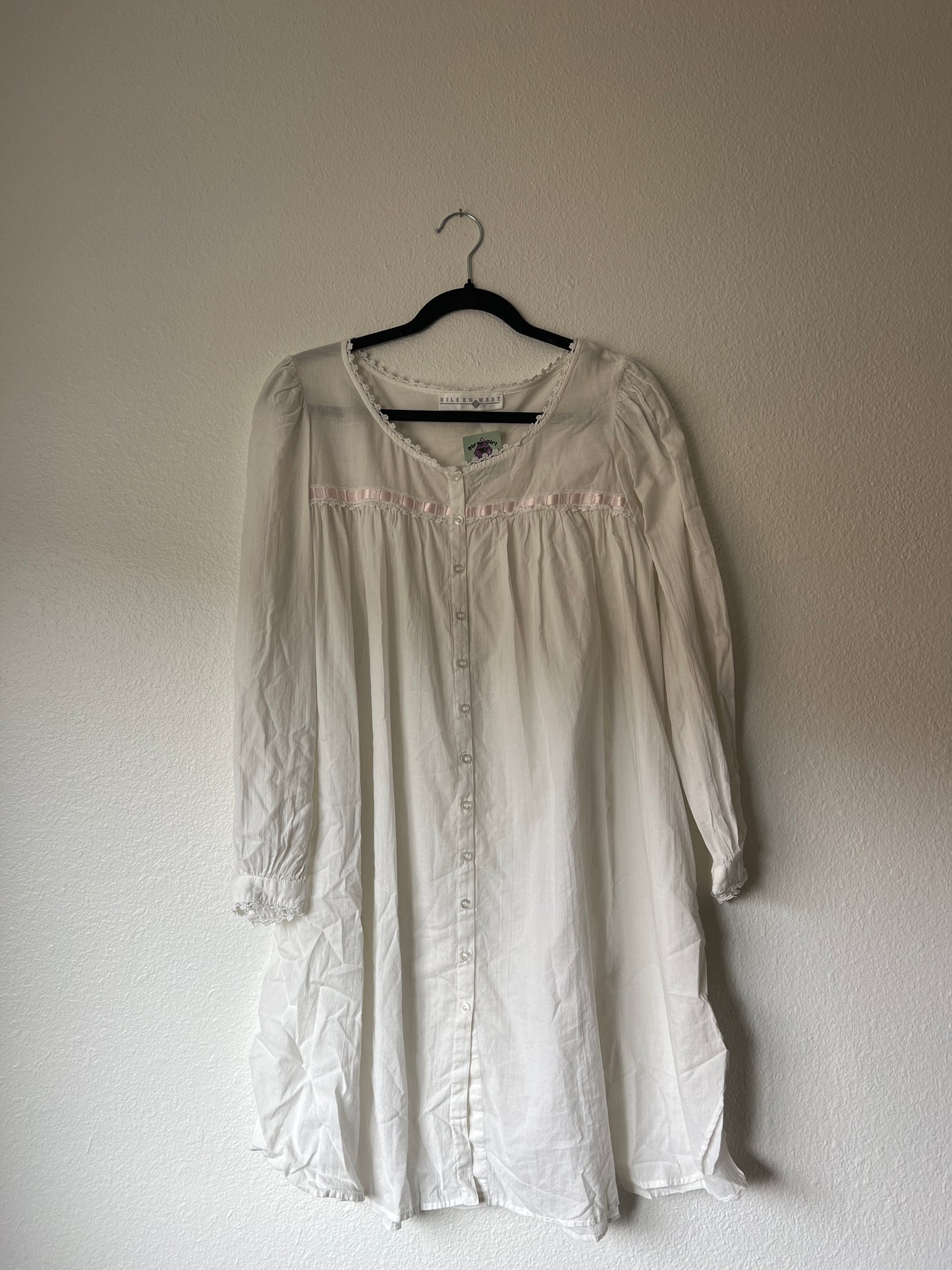 1992 White Long Sleeve Nightgown (m)