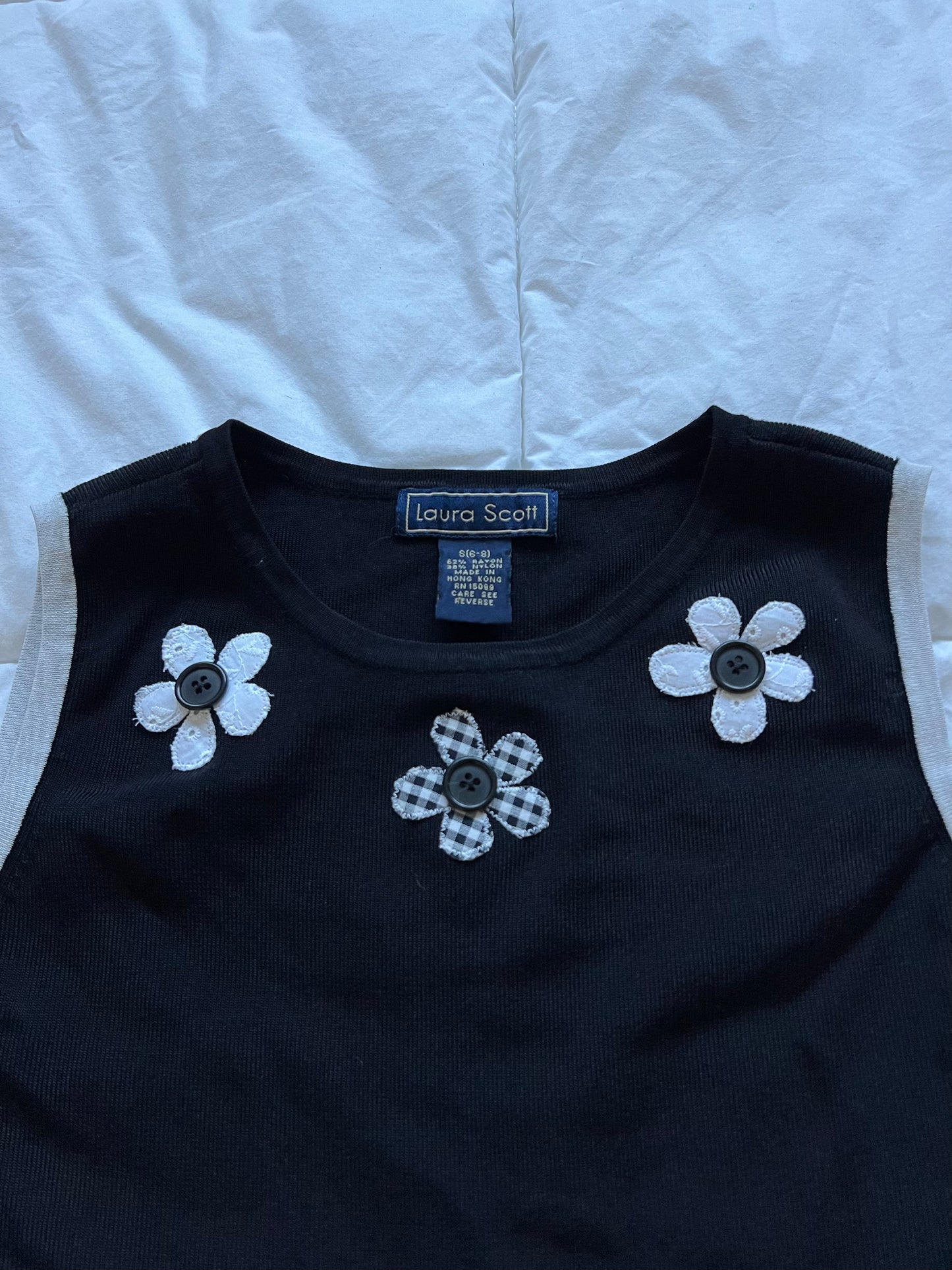 B&W Button Flower Tank