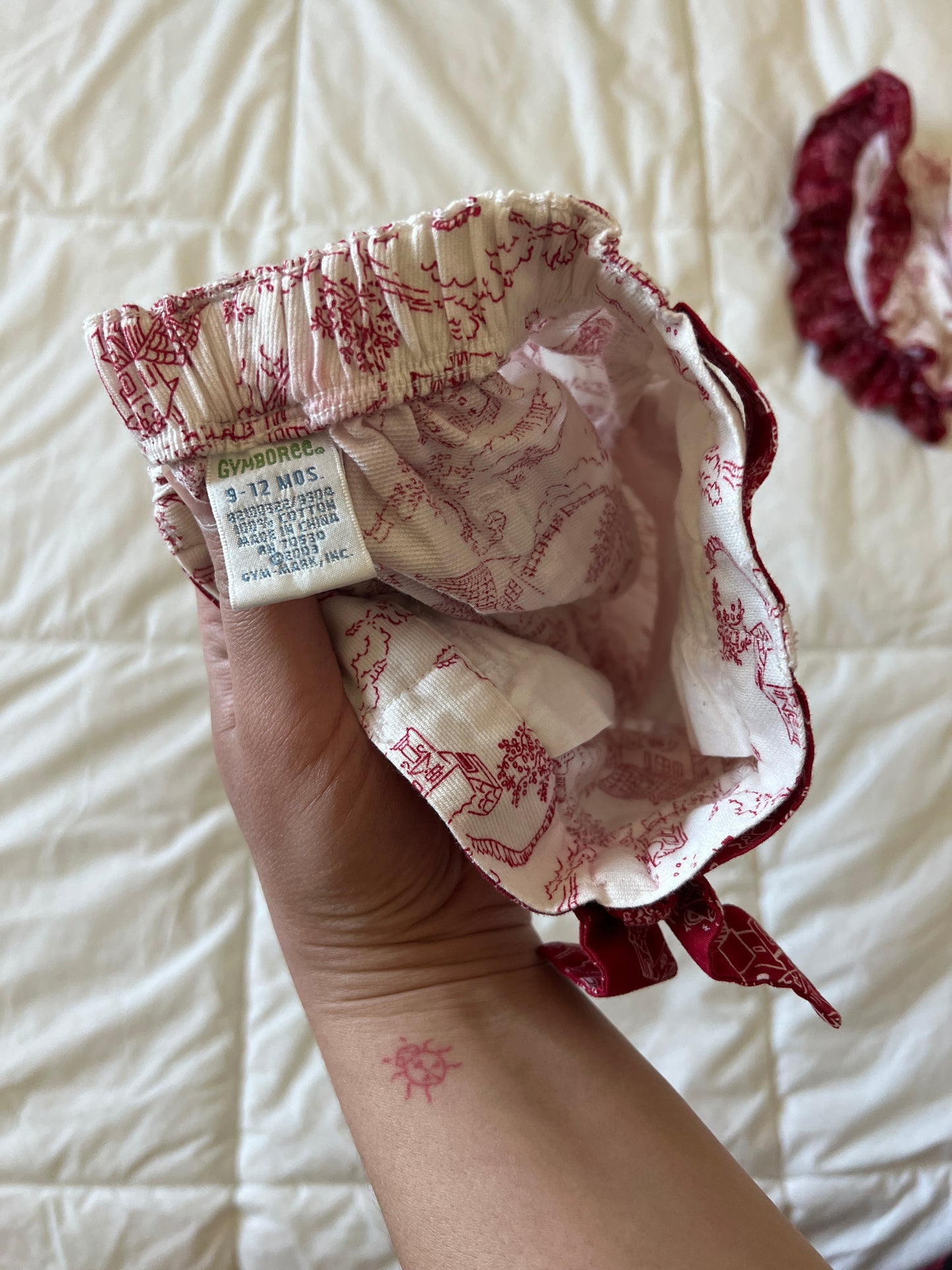 White and Red 3 Piece Set (12 months)