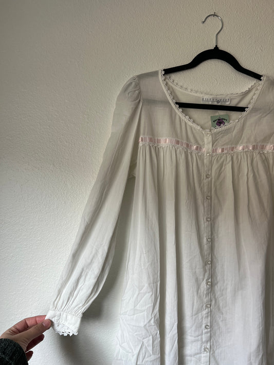 1992 White Long Sleeve Nightgown (m)
